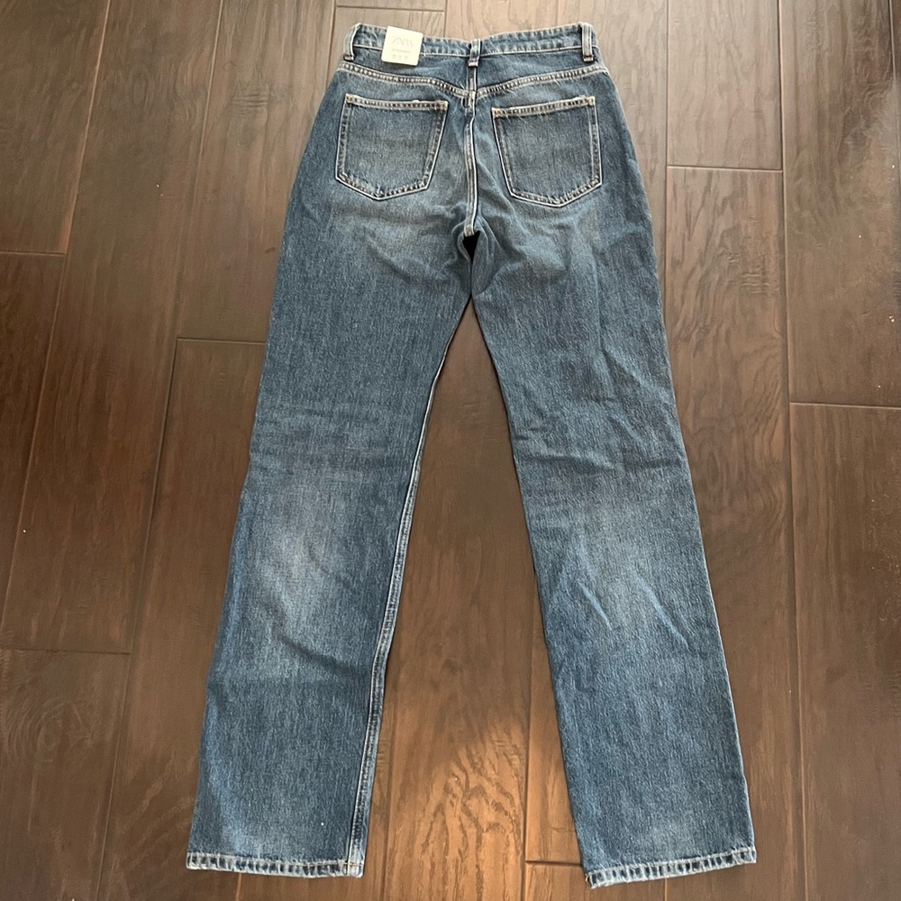 Zara Hi-Rise Straight Leg Jeans - Picture 4 of 7